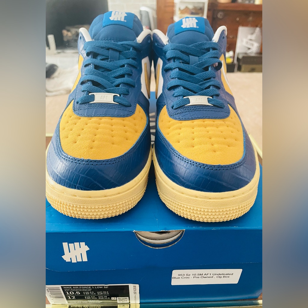 Nike Air Force 1 Low Sp Dunk Vs. Af1 Blue And Gold Sneakers Undefeated 5 10.5m